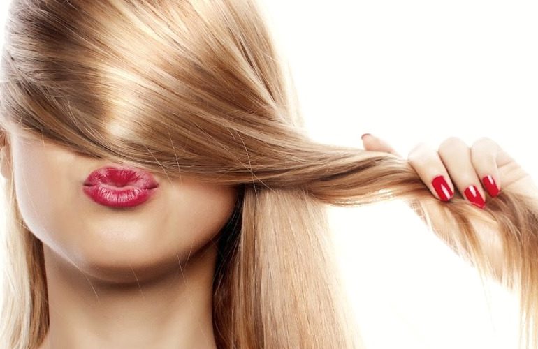 Come usare il fiore di Caienna per i capelli