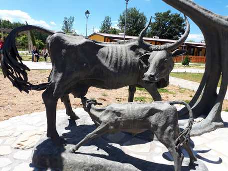 Amatrice: inaugurato monumento ai contadini