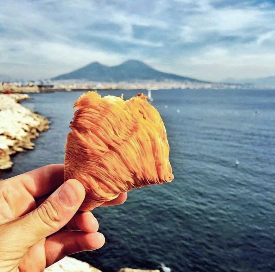 Dove mangiare le sfogliatelle più buone di Napoli