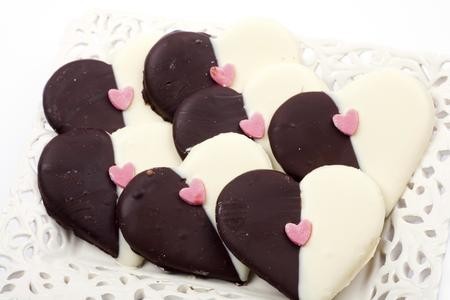 San Valentino: biscotti glassati allo zenzero e cioccolato