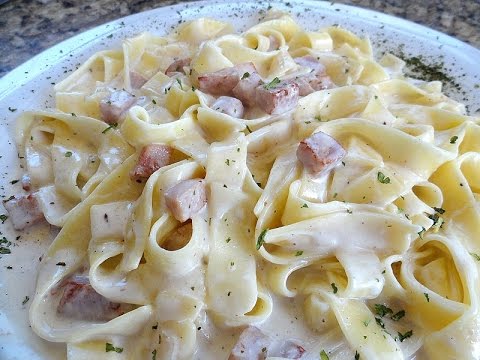 Pasta con funghi e prosciutto