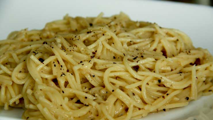 pasta cacio e pepe