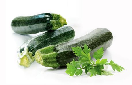 Zucchine al pesto di sedano e prezzemolo e vino bianco