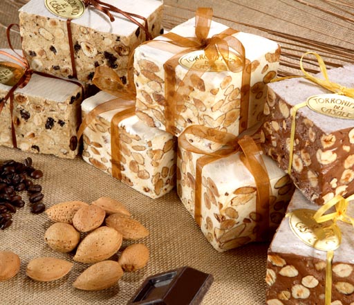 Il torrone, dolce tipico delle festività