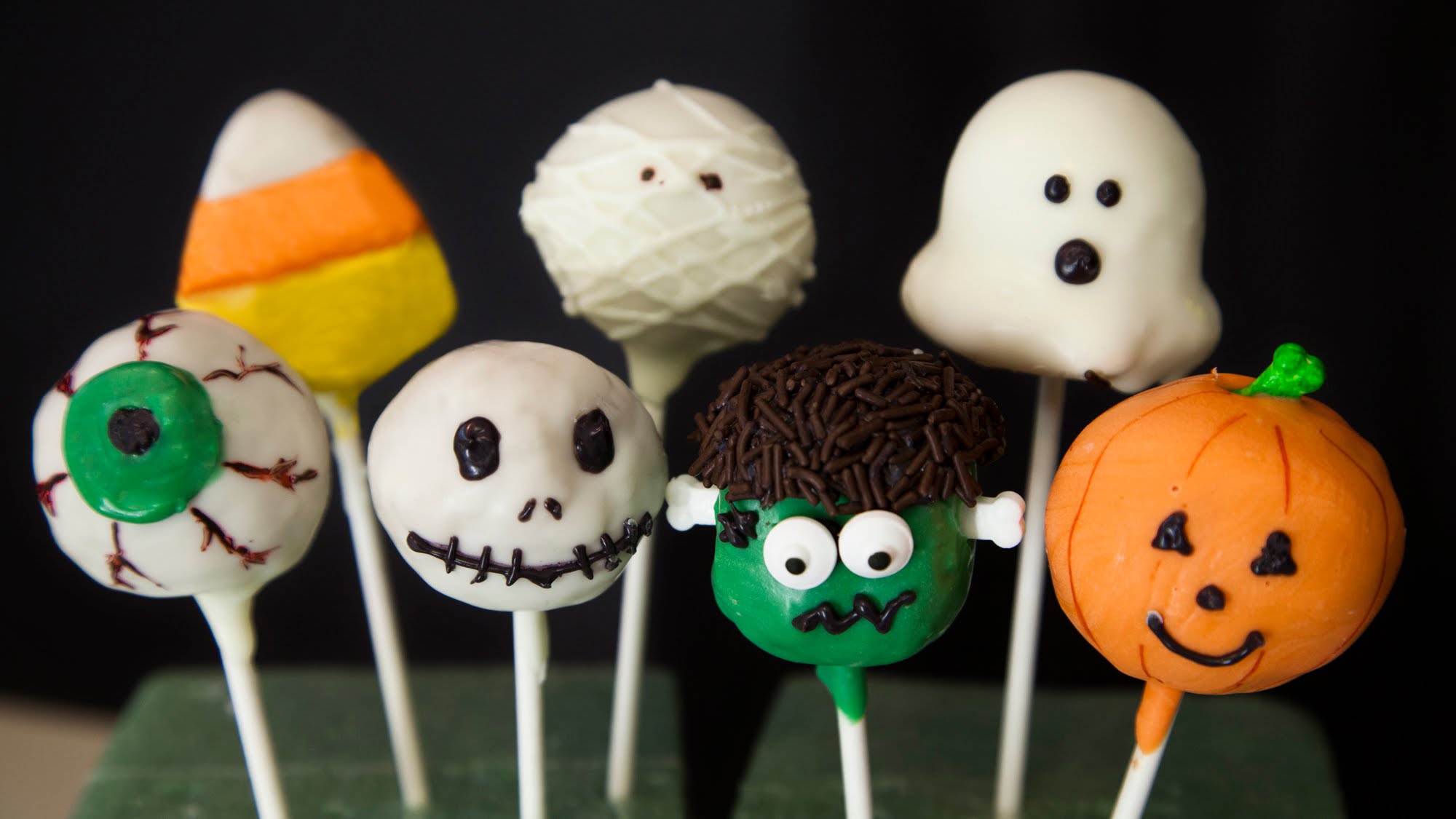 Halloween cake pops