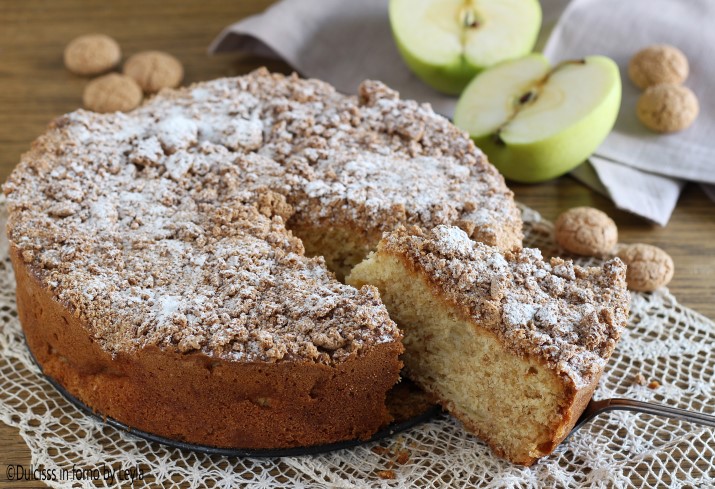 torta di mele con amaretti di saronno