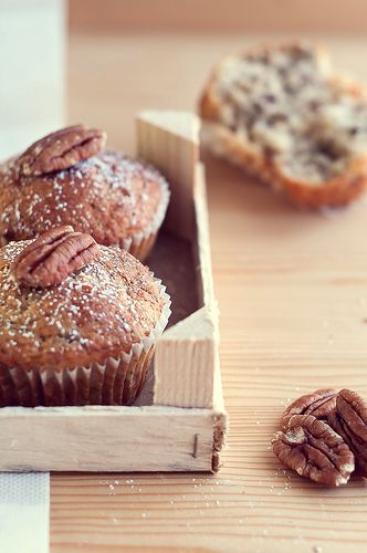 Muffin con banane e noci pecan