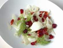 Insalata di finocchi, pomodori secchi e cranberrie