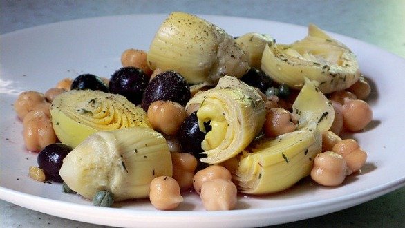 Insalata di ceci e carciofi all’aceto