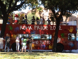 Gay Pride: magliette dell'Italia per fare coming out