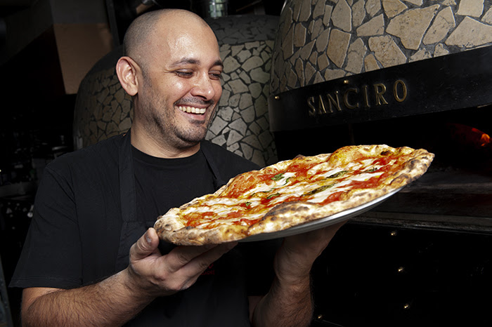 CINQUECENTO PIZZE PER IL RIONE SANITÀ