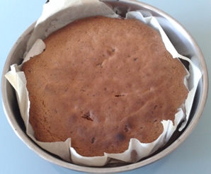 Torta al caffè con scaglie di cioccolato