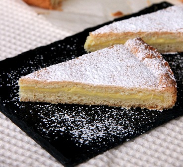 Crostata con crema di yogurt