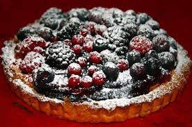 Crostata alla crema pasticcera e frutti di bosco