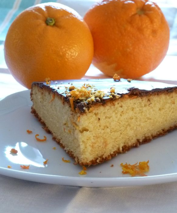 TORTA CON CREMA ALL'ARANCIA