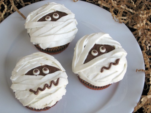 Mummy cupcake