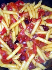 Pennette al sugo di olive