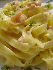 Tagliatelle salmone e zucchine