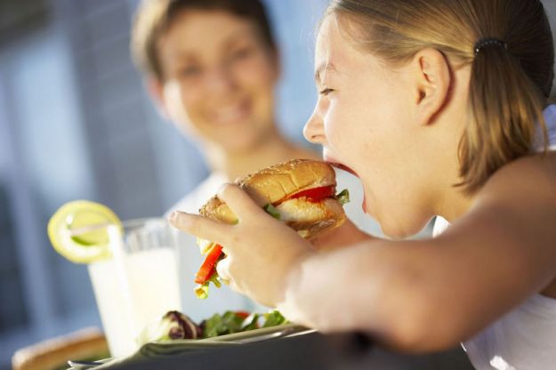 Mamme attente all'alimentazione dei vostri bimbi!